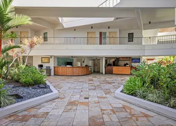 Royal Sea Cliff Kona by OUTRIGGER hotel thumbnail 4