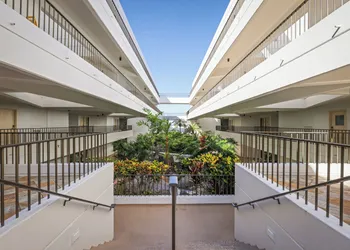 Royal Sea Cliff Kona by OUTRIGGER hotel thumbnail 5