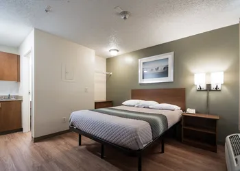 HomeTowne Studios By Red Roof Seattle - Kent/ Des Moines hotel thumbnail 6