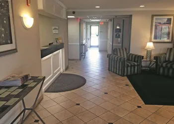 La Quinta Inn & Suites by Wyndham Chicago Gurnee hotel thumbnail 4
