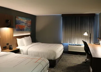 La Quinta Inn & Suites by Wyndham Chicago Gurnee hotel thumbnail 8