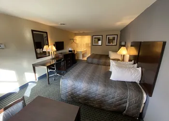Golden Hill Inn Danbury hotel thumbnail 6