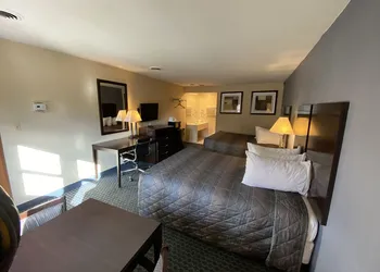 Golden Hill Inn Danbury hotel thumbnail 8