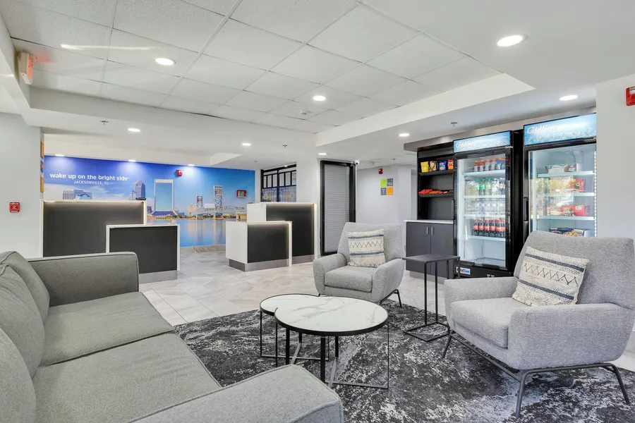 La Quinta Inn & Suites by Wyndham Jacksonville Mandarin hotel detail image 2