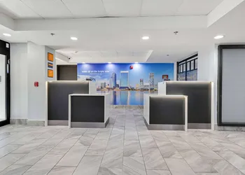 La Quinta Inn & Suites by Wyndham Jacksonville Mandarin hotel thumbnail 3