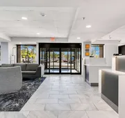 La Quinta Inn & Suites by Wyndham Jacksonville Mandarin hotel detail image 5