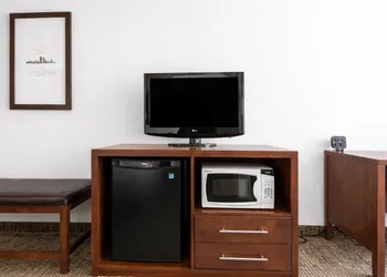 Comfort Suites Baymeadows Near Butler Blvd hotel thumbnail 4