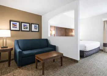 Comfort Suites Baymeadows Near Butler Blvd hotel thumbnail 8