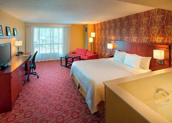 Courtyard by Marriott Niagara Falls hotel thumbnail 8