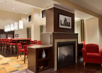 Hampton Inn & Suites Hartford/East Hartford hotel thumbnail 2