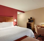 Hampton Inn & Suites Hartford/East Hartford hotel detail image 7