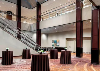 Sheraton Centre Toronto Hotel hotel thumbnail 7