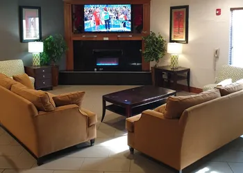 Hawthorn Extended Stay by Wyndham Kingsland hotel thumbnail 4