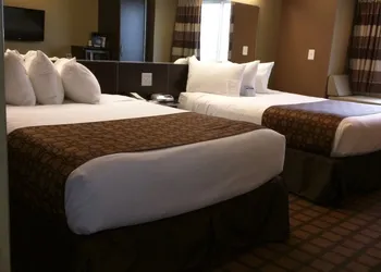 Microtel Inn & Suites by Wyndham Minot hotel thumbnail 3
