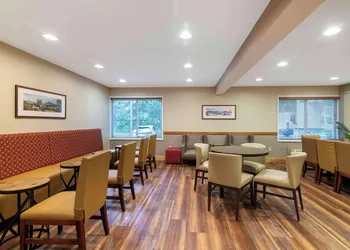 Best Western Plus Windjammer Inn & Conference Center hotel thumbnail 8