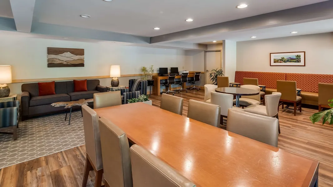 Best Western Plus Windjammer Inn & Conference Center hotel detail image 2