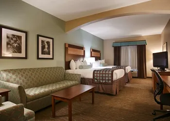 Best Western Plus Texarkana Inn & Suites hotel thumbnail 3