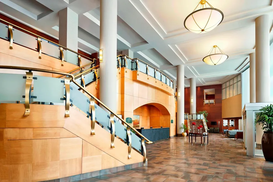 Sheraton Suites Calgary Eau Claire hotel detail image 2