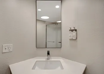Holiday Inn Express Rochester - University Area by IHG hotel thumbnail 4