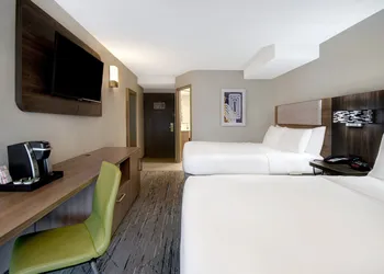 Holiday Inn Express Rochester - University Area by IHG hotel thumbnail 6