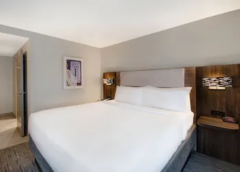 Holiday Inn Express Rochester - University Area by IHG hotel thumbnail 8