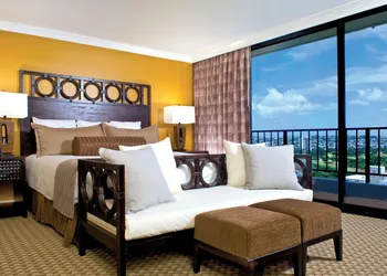 Club Wyndham Royal Garden at Waikiki hotel thumbnail 6