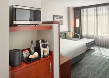 Courtyard by Marriott Washington, DC/Foggy Bottom hotel thumbnail 6