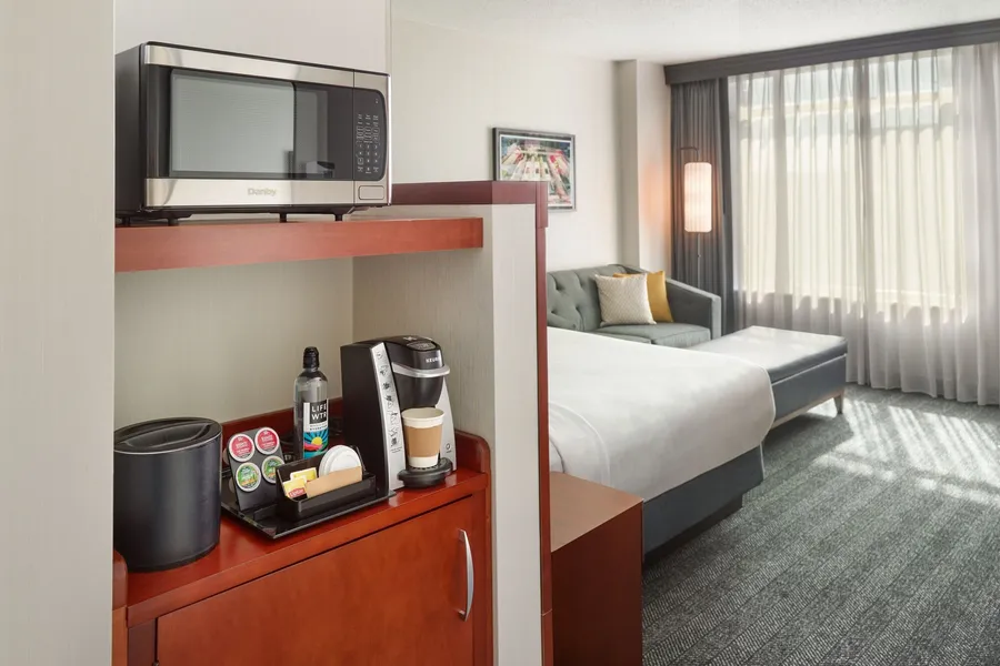 Courtyard by Marriott Washington, DC/Foggy Bottom hotel detail image 6