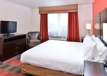 Holiday Inn Express Hotel & Suites Kingman by IHG hotel thumbnail 3