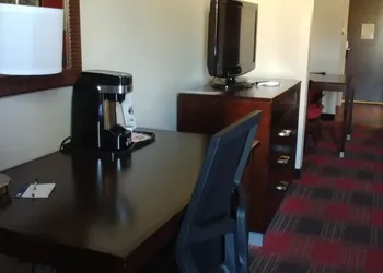 Holiday Inn Express Hotel & Suites Kingman by IHG hotel thumbnail 8