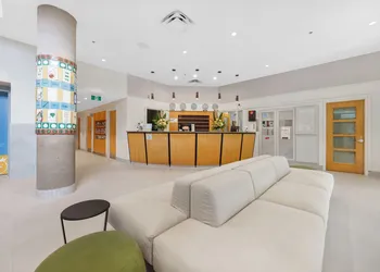 Hotel Willo (formerly YWCA Hotel Vancouver) hotel thumbnail 2