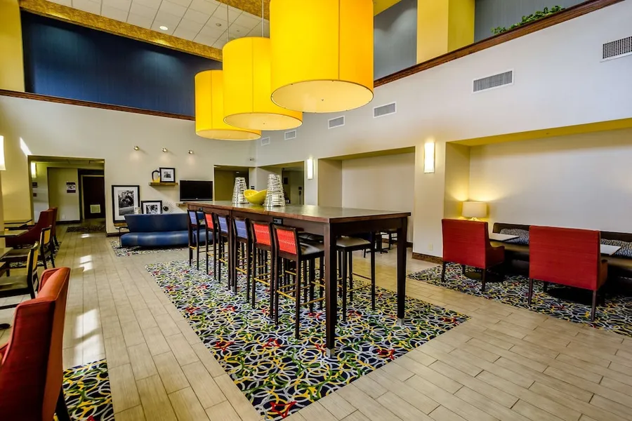Hampton Inn & Suites Natchez hotel detail image 2