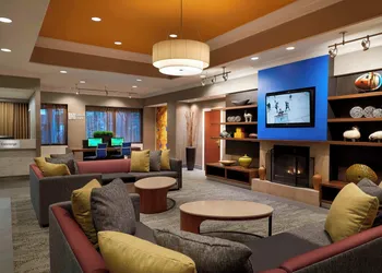 Courtyard by Marriott Downtown Toronto hotel thumbnail 2