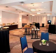 Courtyard by Marriott Downtown Toronto hotel detail image 4