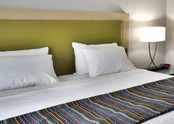 Country Inn & Suites by Radisson, Springfield Southeast hotel thumbnail 8