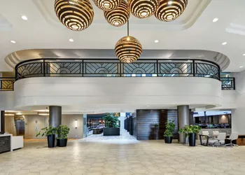 Embassy Suites by Hilton Minneapolis Airport hotel thumbnail 4