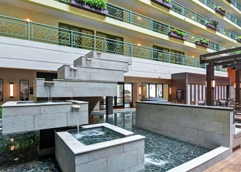 Embassy Suites by Hilton Minneapolis Airport hotel thumbnail 6