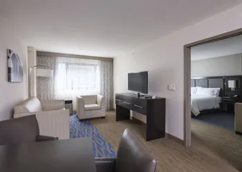 Holiday Inn Washington Capitol - Natl Mall by IHG hotel thumbnail 8