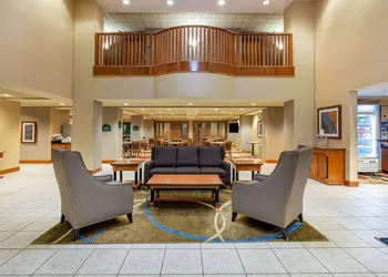 Wingate by Wyndham Gillette hotel thumbnail 2