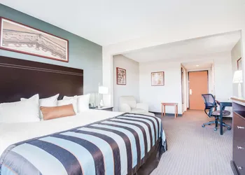 Wingate by Wyndham Gillette hotel thumbnail 4