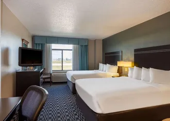 Wingate by Wyndham Gillette hotel thumbnail 8