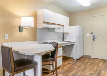 Auburn Hills Extended Stay Inn hotel thumbnail 7