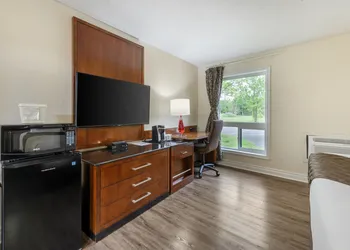 SureStay Hotel by Best Western Kemptville hotel thumbnail 6