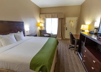 Baymont by Wyndham Crestview hotel thumbnail 8