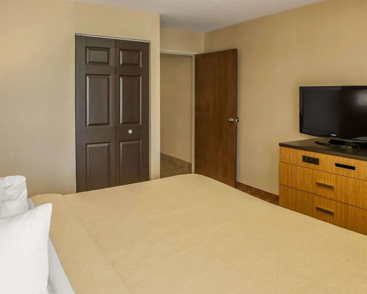 Quality Inn Franklin I-65 hotel detail image 6