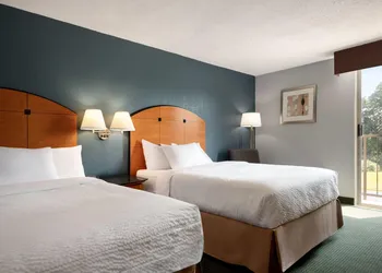 Baymont by Wyndham Salem Roanoke Area hotel thumbnail 7