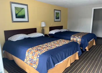 712 Inn hotel thumbnail 3