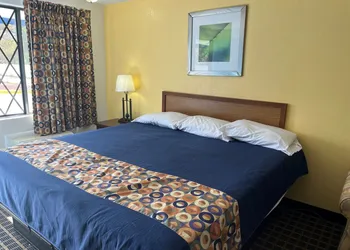 712 Inn hotel thumbnail 4