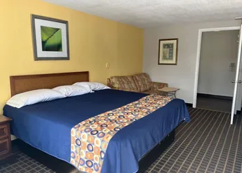 712 Inn hotel thumbnail 5