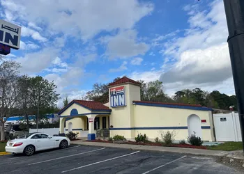 712 Inn hotel thumbnail 7